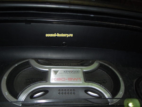 Установка: Сабвуфер в Honda S 2000